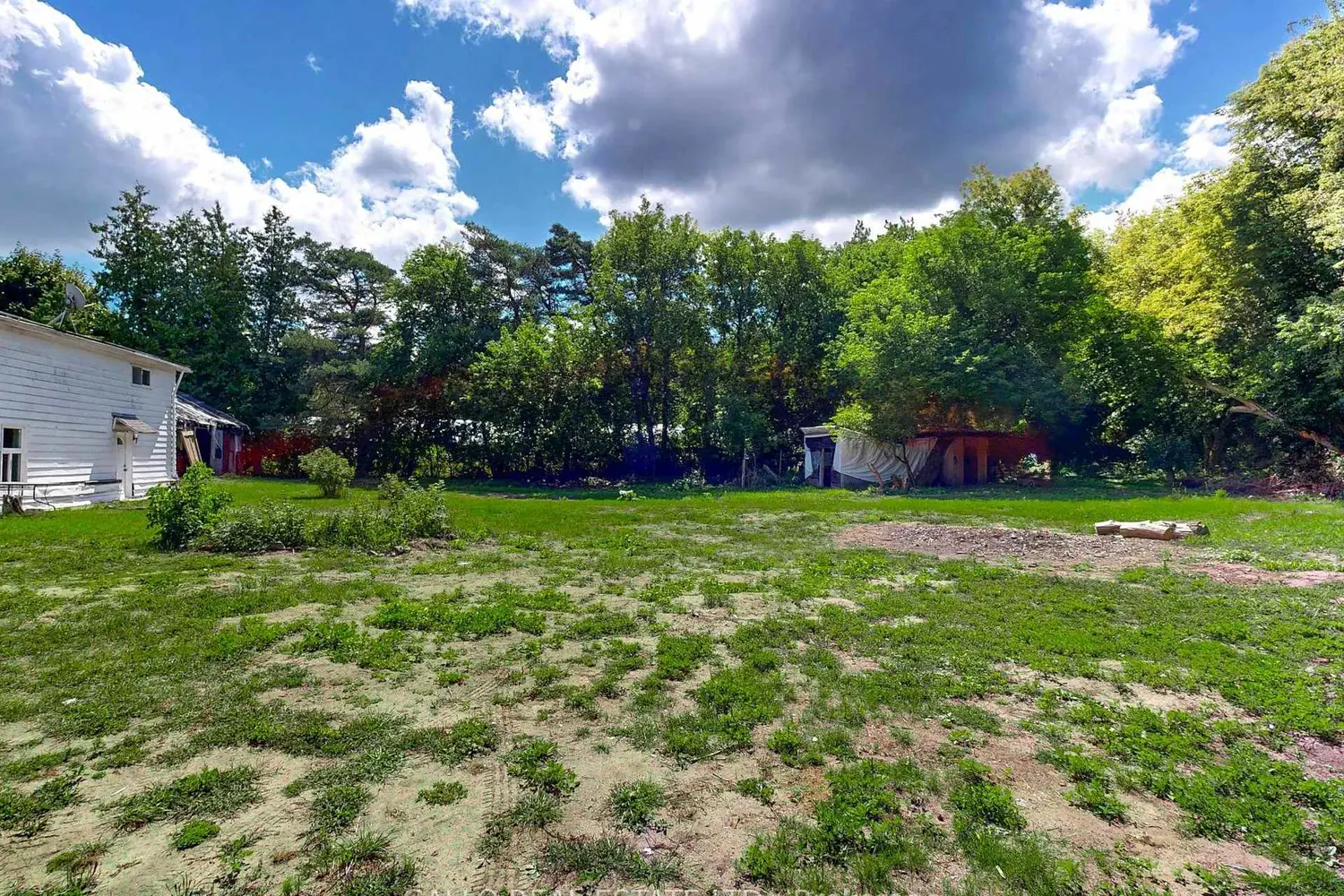 Additional image 15 of 16558 Highway 48