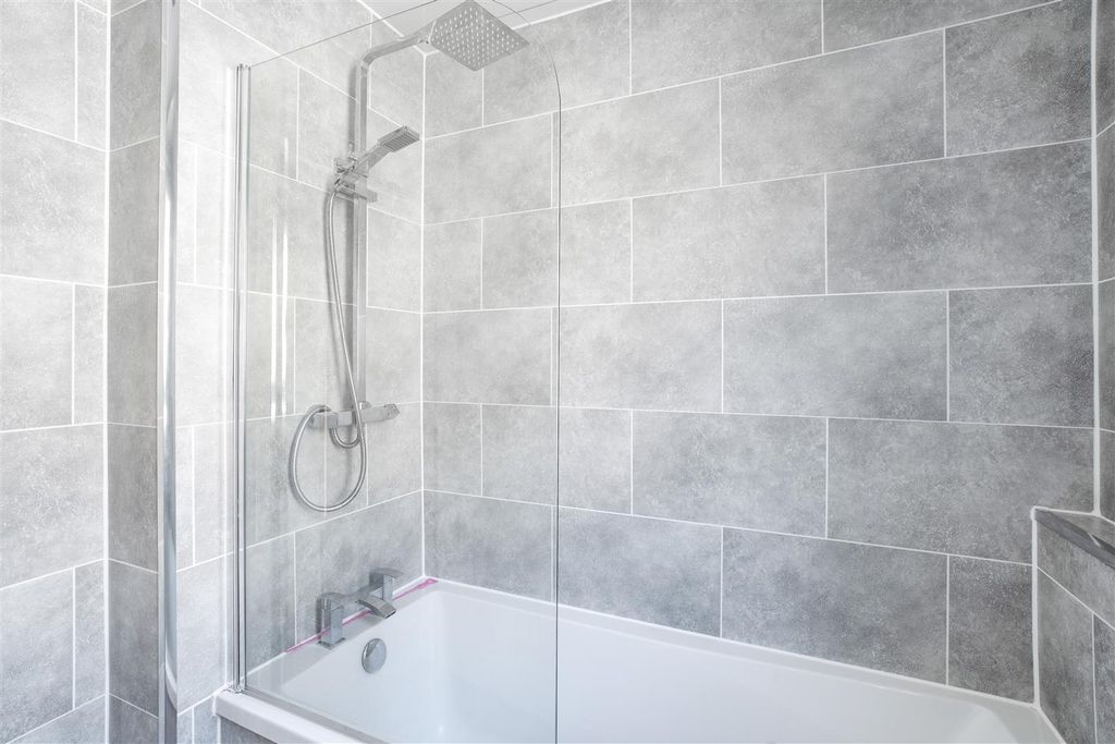 Additional image 16 of 2 bed flat to rentCathcart Road, Rutherglen, Glasgow G73