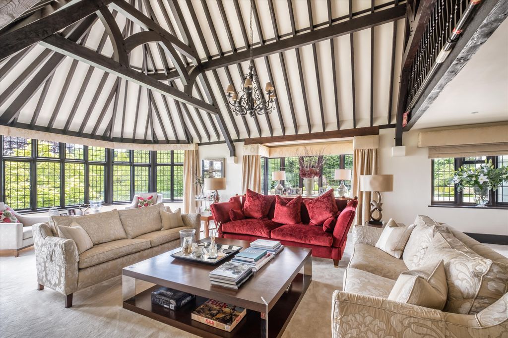 Additional image 3 of 6 bed detached house to rentHalfpenny Lane, Guildford, Surrey GU4