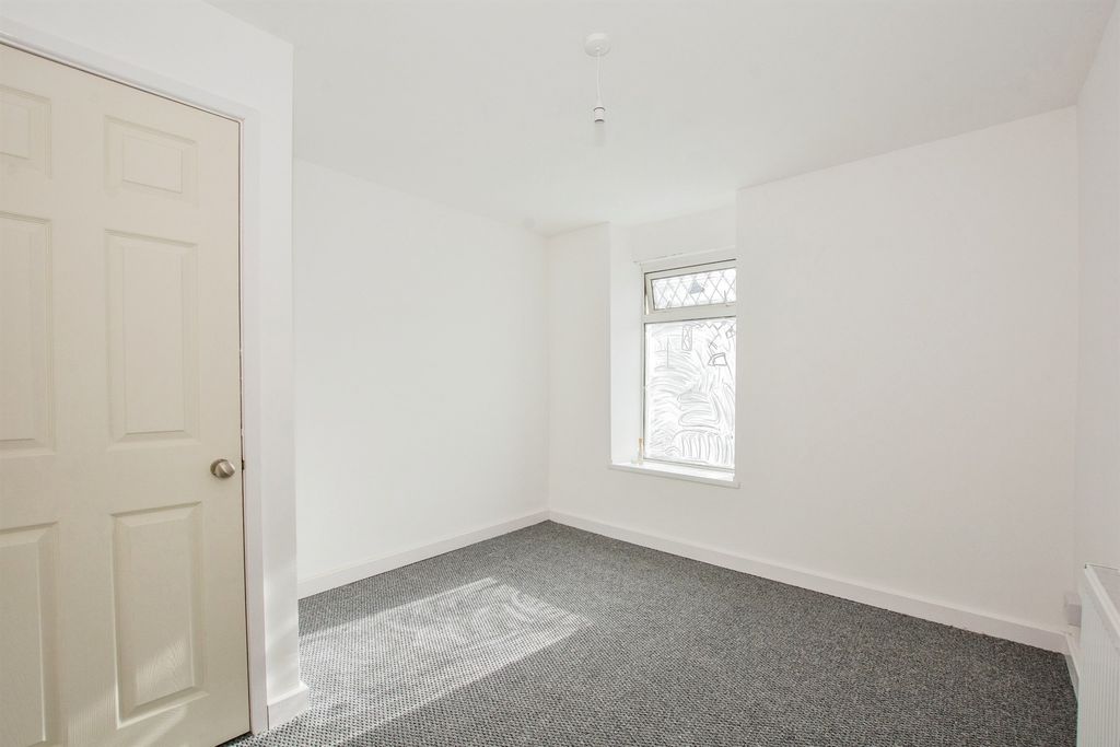 Additional image 8 of 2 bed property to rentWoodland Street, Pontypool NP4