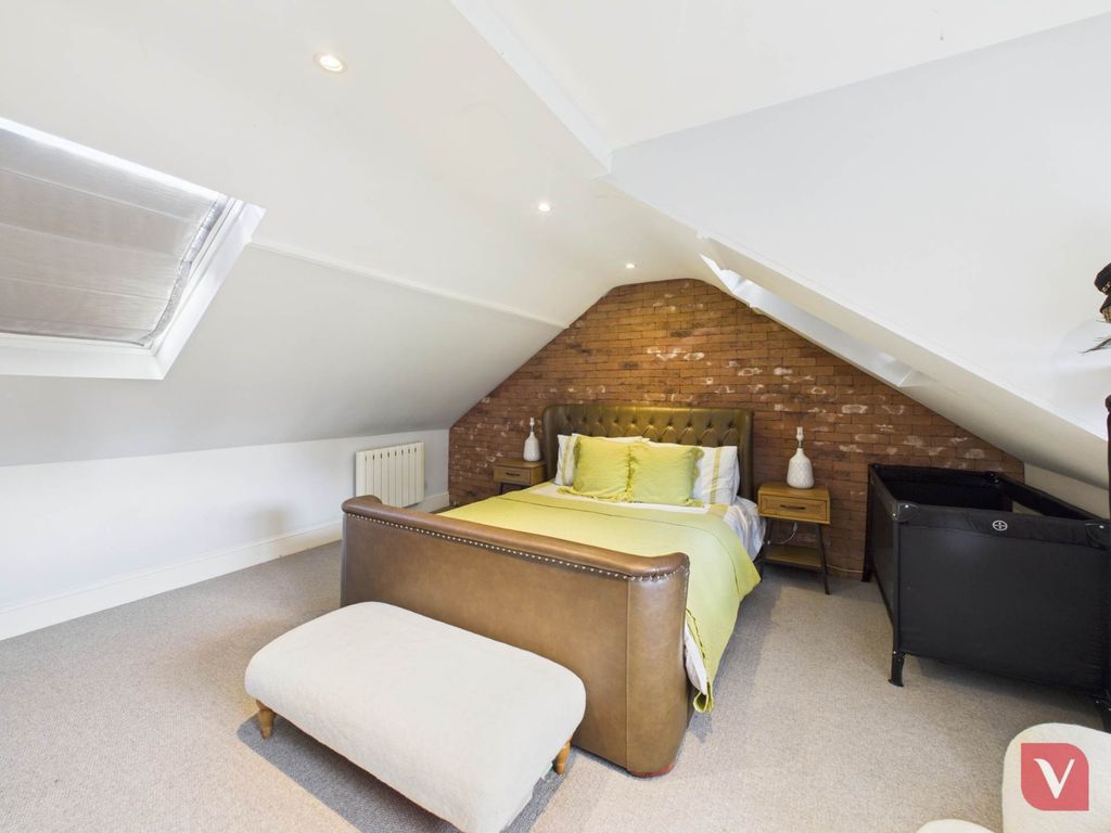 Additional image 3 of 5 bed property to rentCompton Avenue, Luton LU4