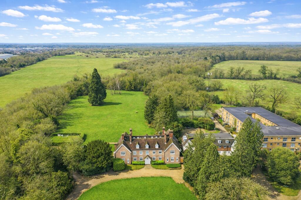 Additional image 4 of Astwick Manor, Coopers Green Lane, Hatfield, Hertfordshire, AL10