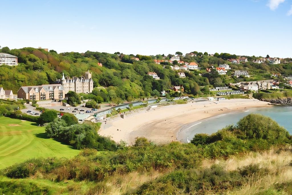 Additional image 2 of 3 bed flat to rentLangland Bay Manor, Langland, Swansea SA3