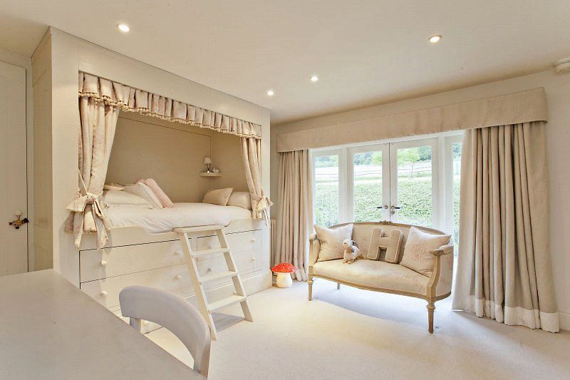 Additional image 10 of 5 bed detached house to rentFrieth Road, Marlow, Buckinghamshire SL7