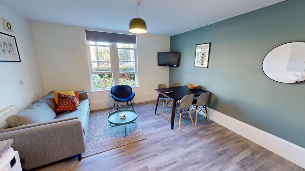 4 bed flat to rentF1, 6 Piccadilly Place BA1