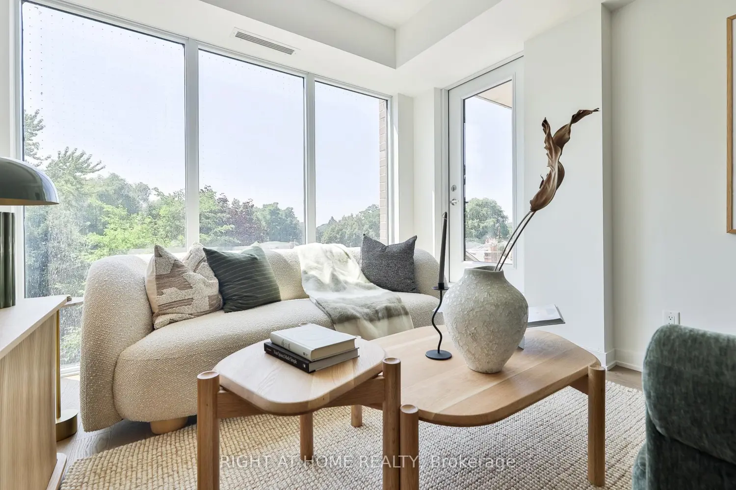 Additional image 6 of 1161 Kingston Road 201