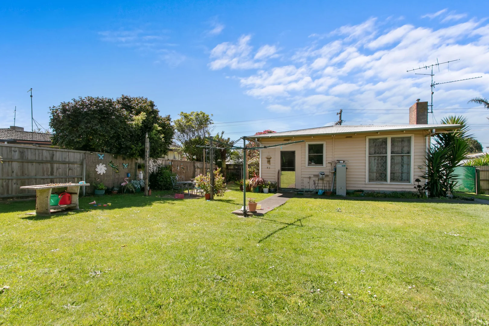 Additional image 14 of Moe VIC 3825