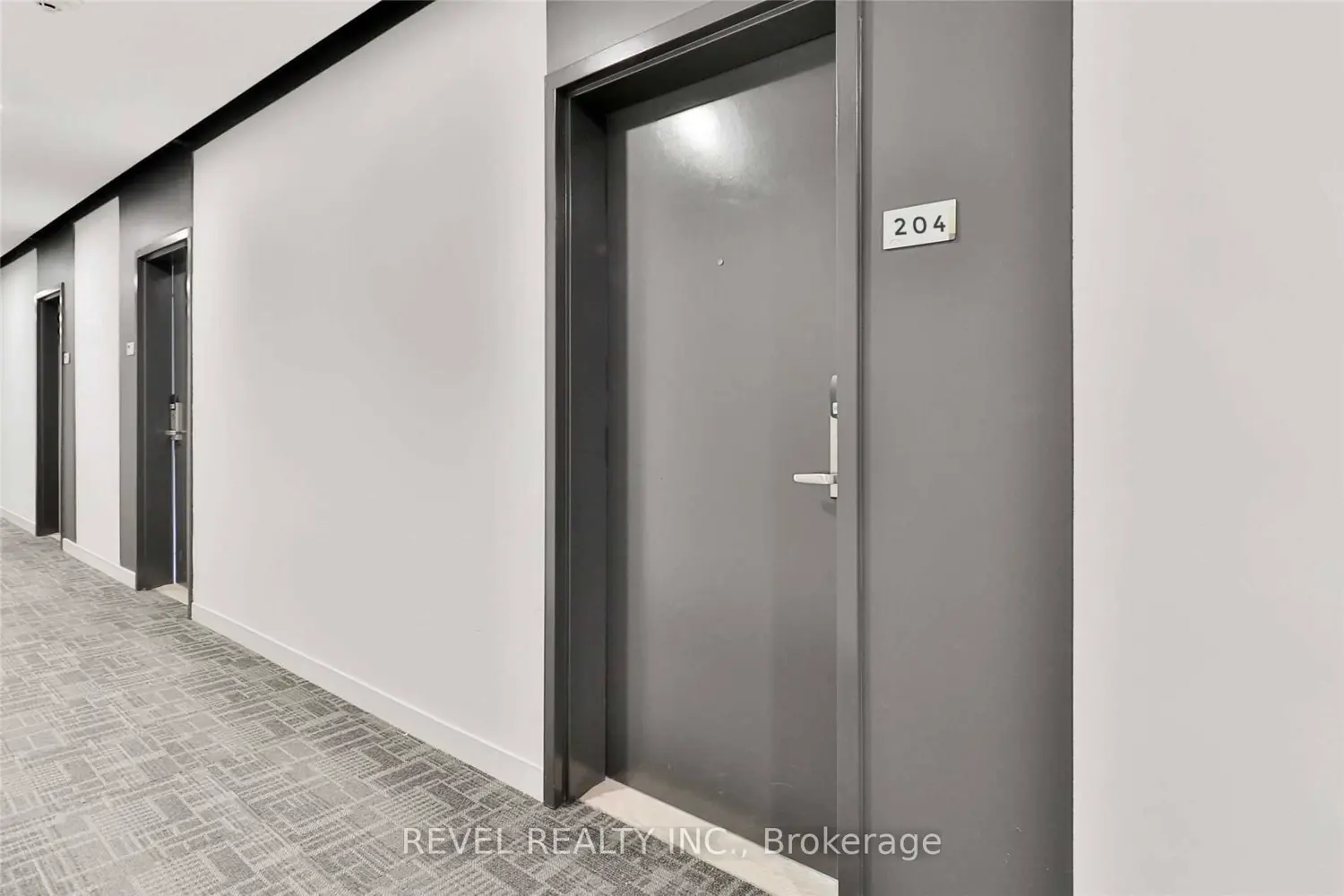 Additional image 3 of 1800 Simcoe Street 204