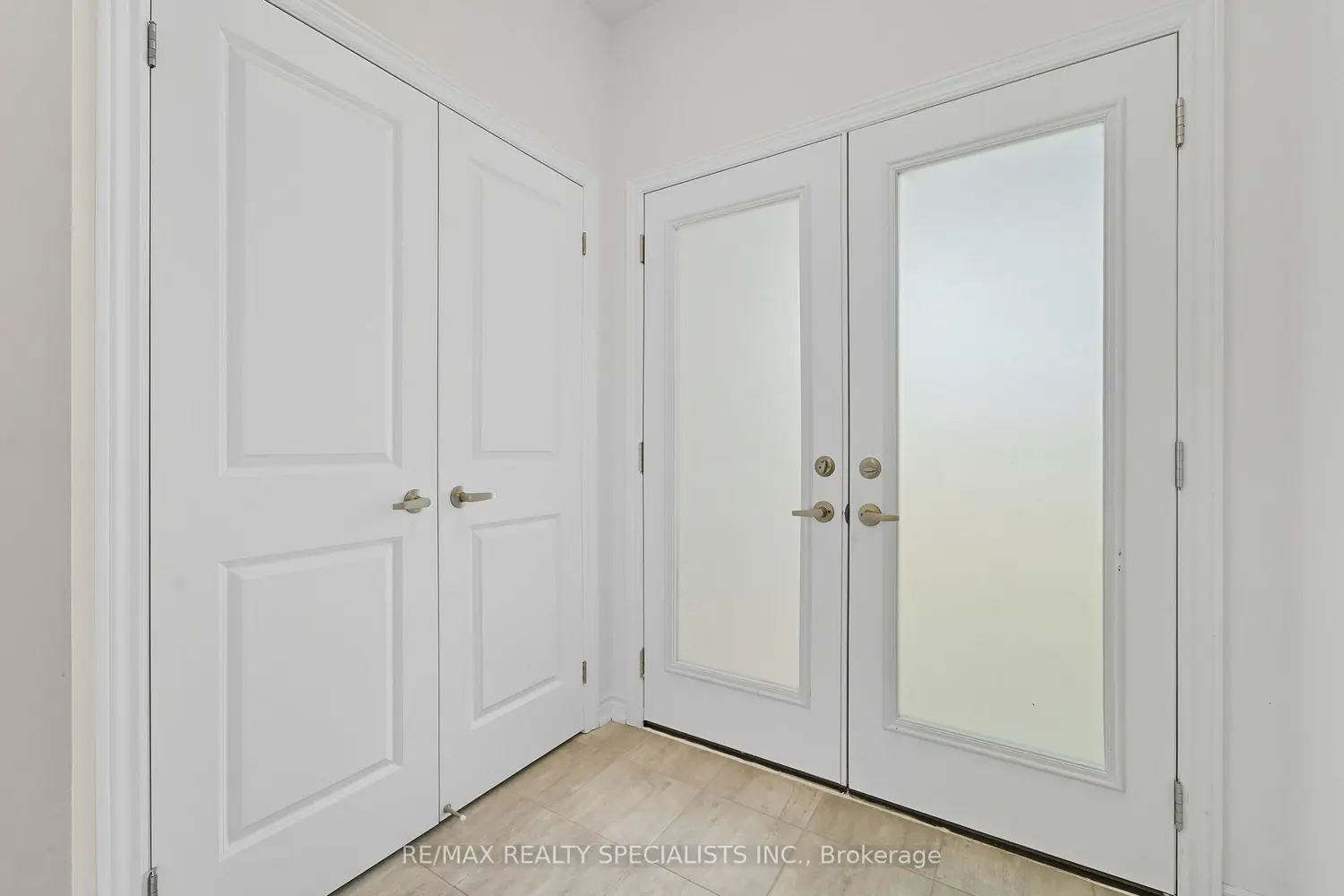 3225 Dominion Road photo 3