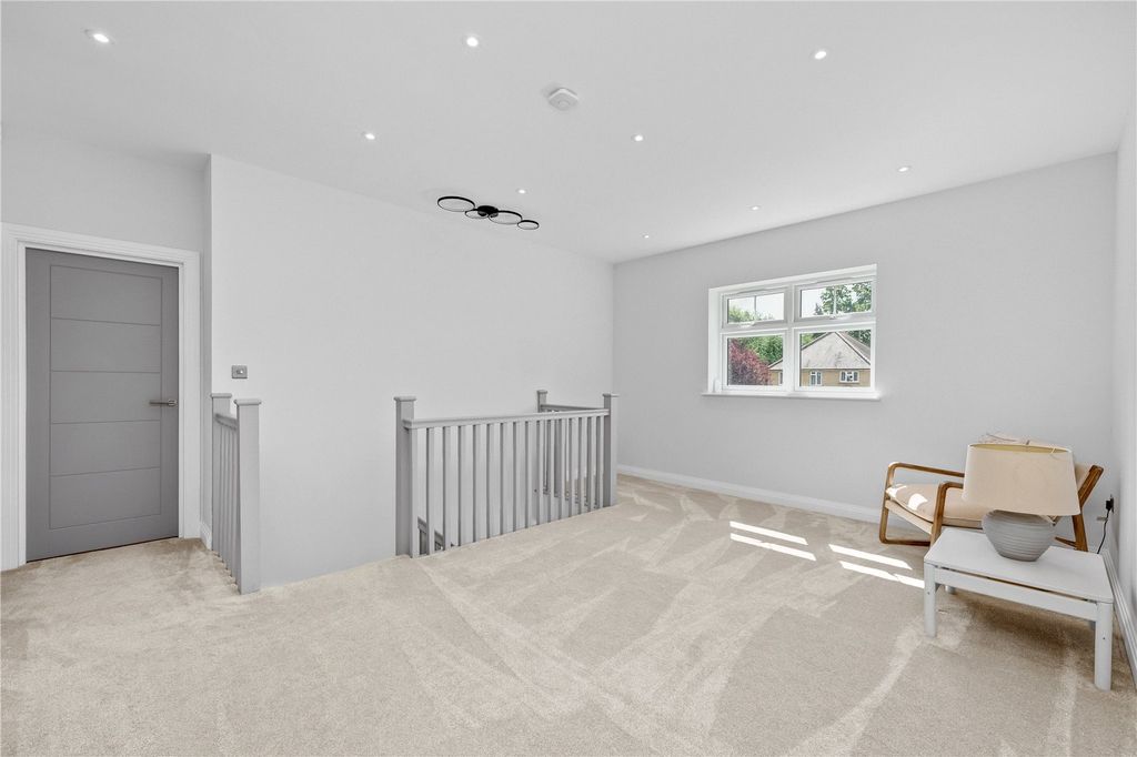 Additional image 11 of 5 bed detached house to rentThe Avenue, Ascot, Berkshire SL5