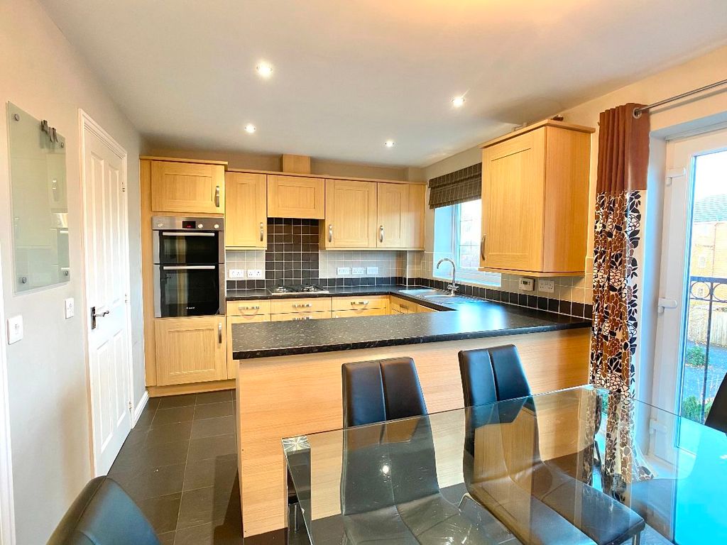Additional image 9 of 6 bed semi-detached house to rentStudents, Galingale View, Keele, Newcastle Under Lyme ST5