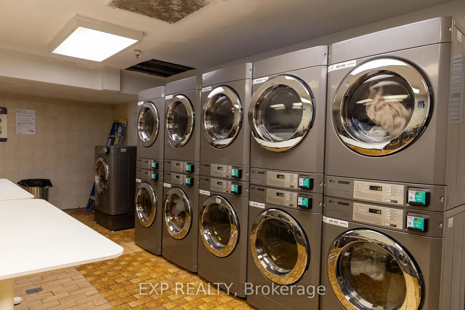 Additional image 18 of 3390 Weston Road 2006