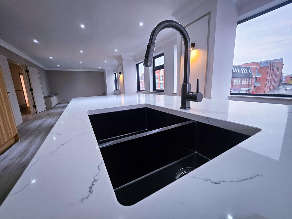Additional image 5 of 4 bed flat to rentBoughton, Chester CH3