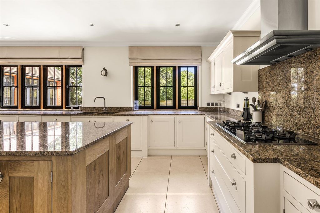 Additional image 3 of 6 bed detached house to rentChavey Down Road, Winkfield Row, Bracknell RG42