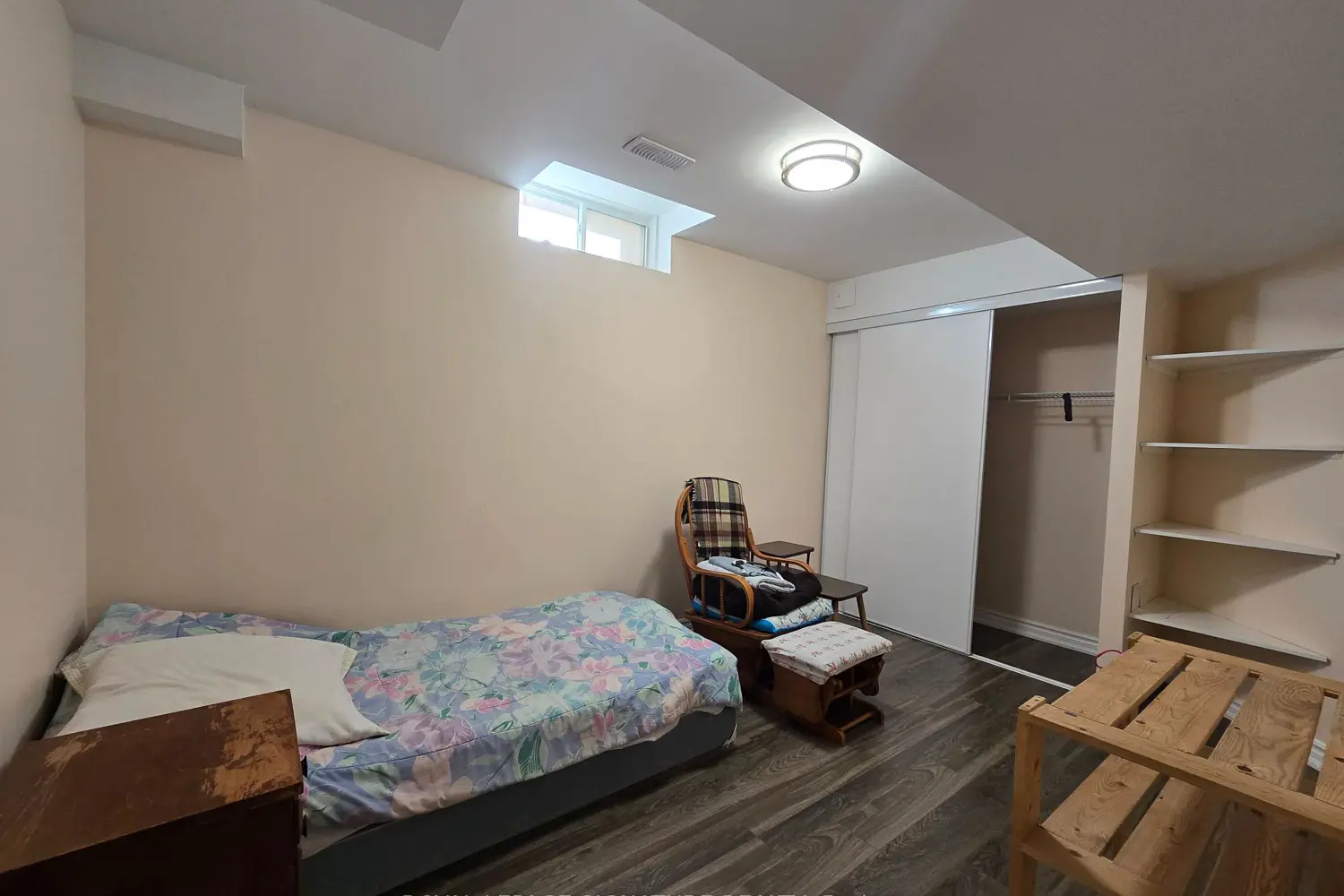 Additional image 10 of 2480 Earl Grey Avenue