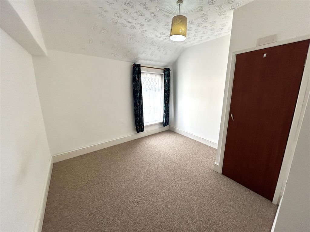 Additional image 15 of 4 bed end terrace house to rentGolf Road, New Inn, Pontypool NP4