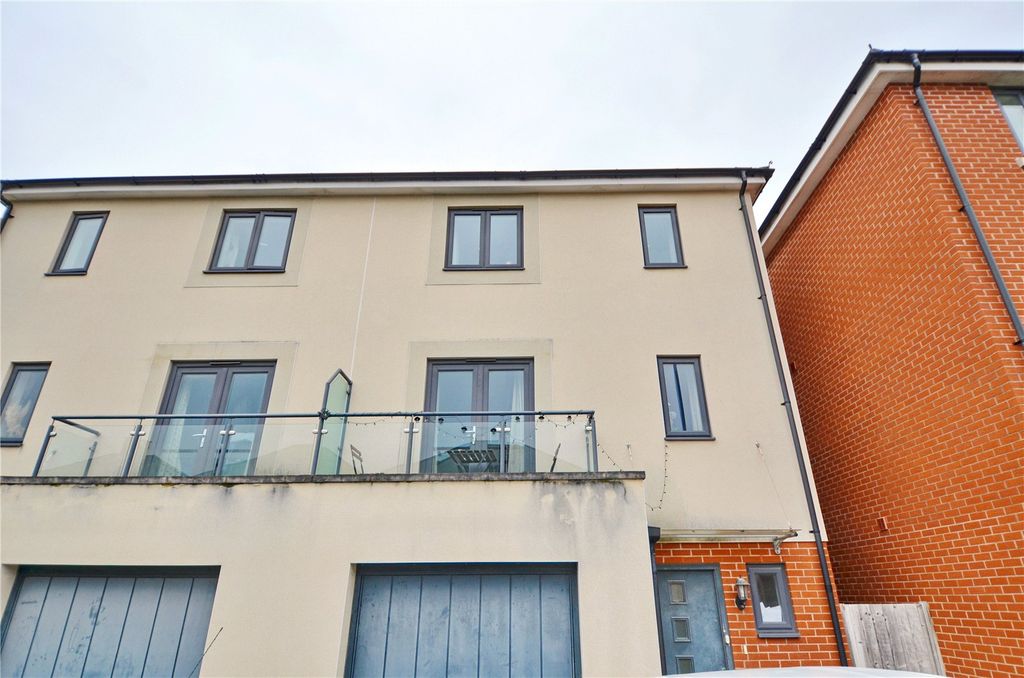 Additional image 16 of 6 bed semi-detached house to rentSlade Baker Way, Bristol, Gloucestershire BS16