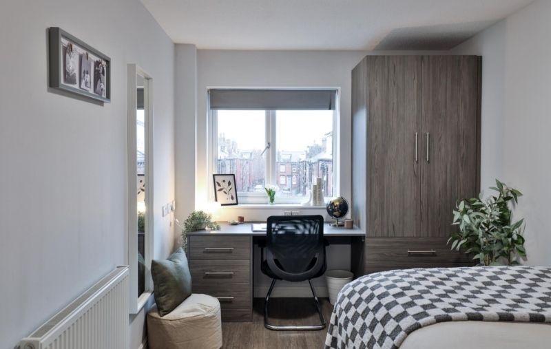 Additional image 3 of 5 bed flat to rentRoyal Park Road, Hyde Park, Leeds LS6