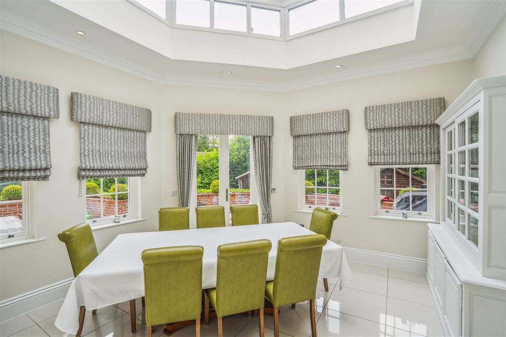 Additional image 9 of 5 bed detached house to rentBrockenhurst Road, Ascot SL5