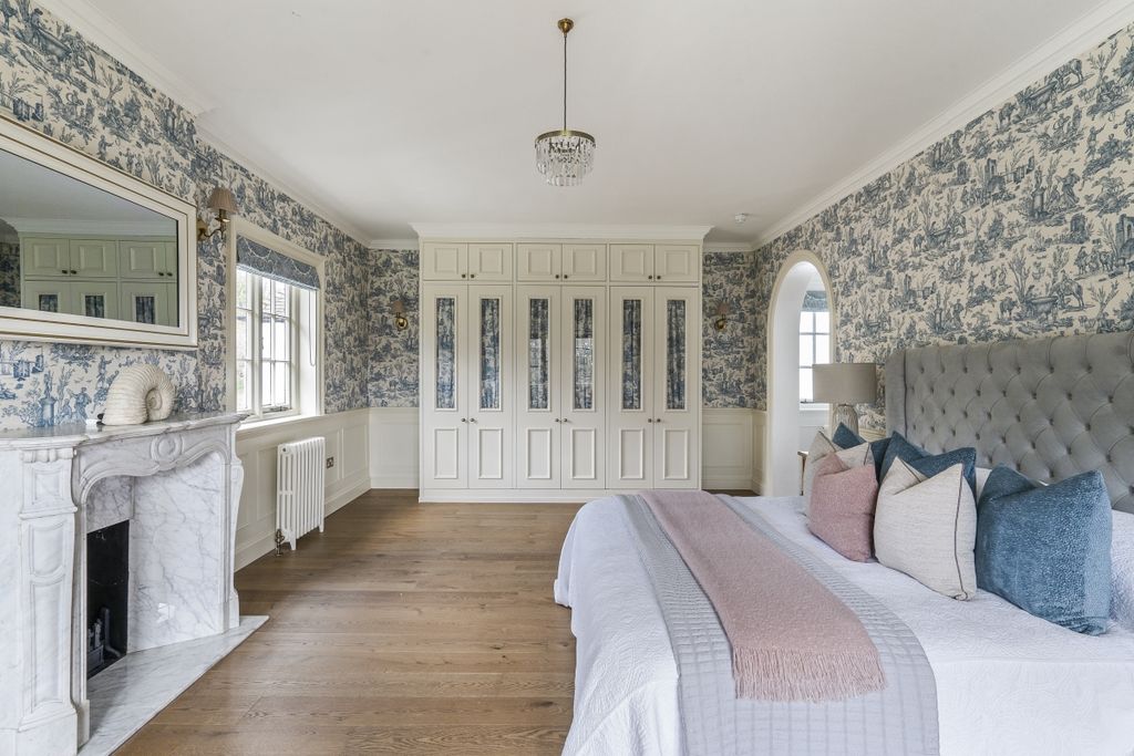 Additional image 16 of 10 bed detached house to rentPriors Hatch Lane, Hurtmore, Godalming GU7