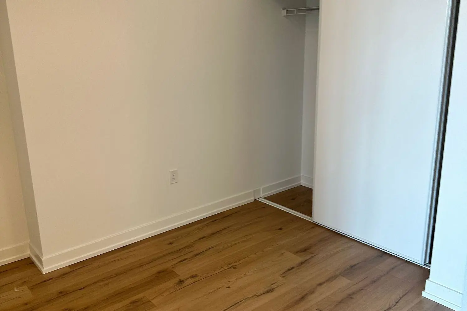 Additional image 5 of 1195 The Queens Way 903