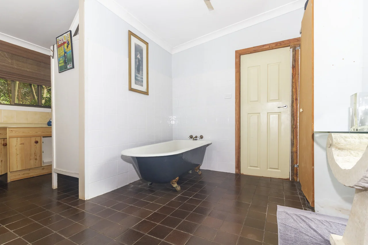 Additional image 11 of 1A Bayview Road, Russell Island QLD 4184