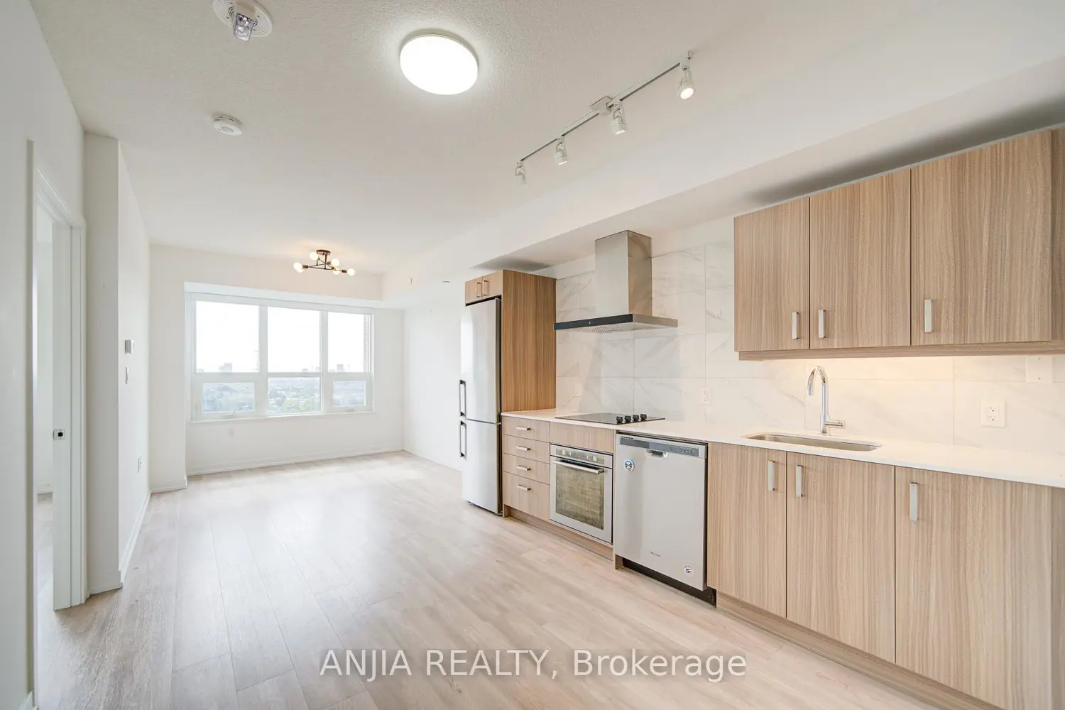 Additional image 6 of 1028 Mcnicoll Avenue 1213