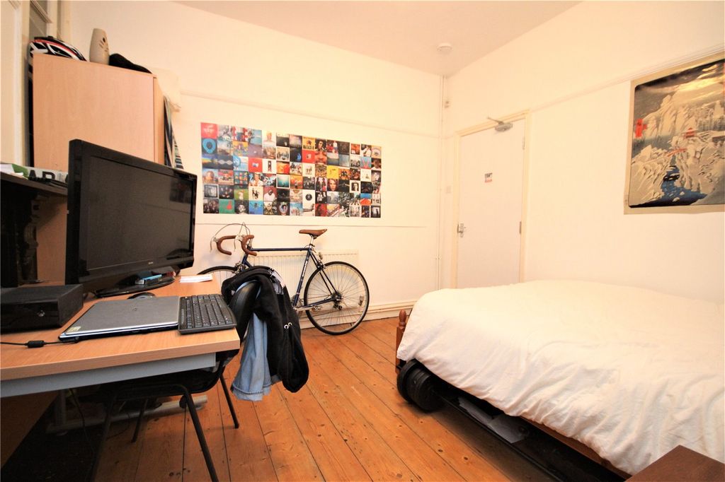 Additional image 7 of 6 bed shared accommodation to rentLongmead Avenue, Bishopston, Bristol BS7