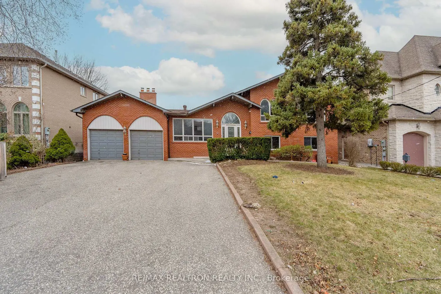 209 Crestwood Road photo 4