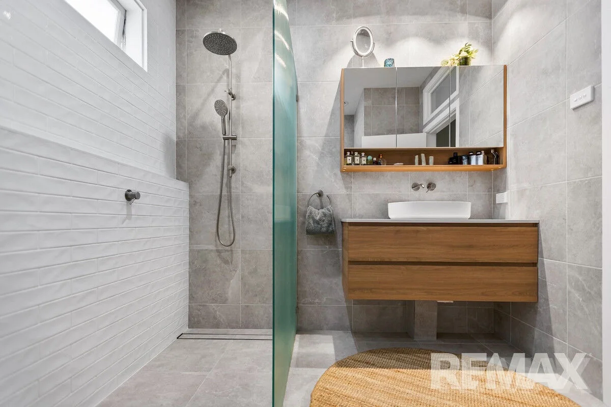 Additional image 17 of 8 Sunshine Avenue, Turvey Park NSW 2650