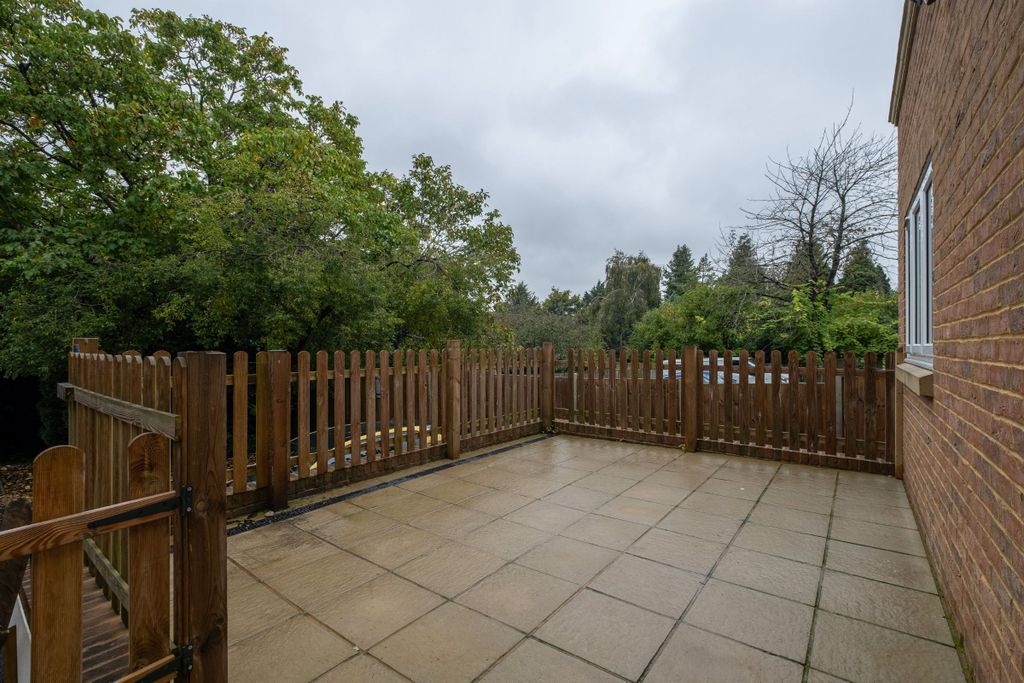 Additional image 26 of 2 bed flat to rentWest Wycombe Road, High Wycombe HP12