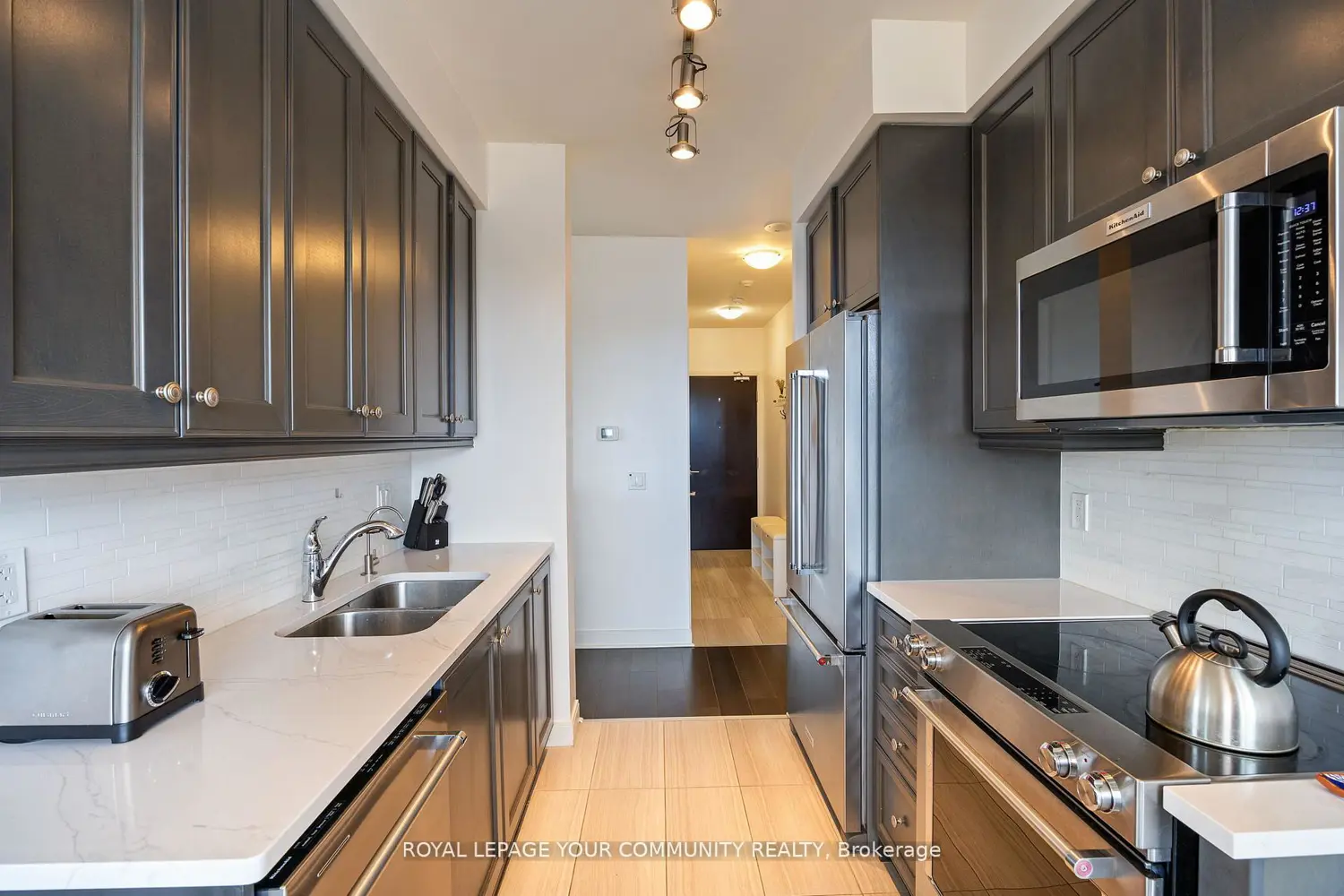 Additional image 11 of 825 Church Street 611