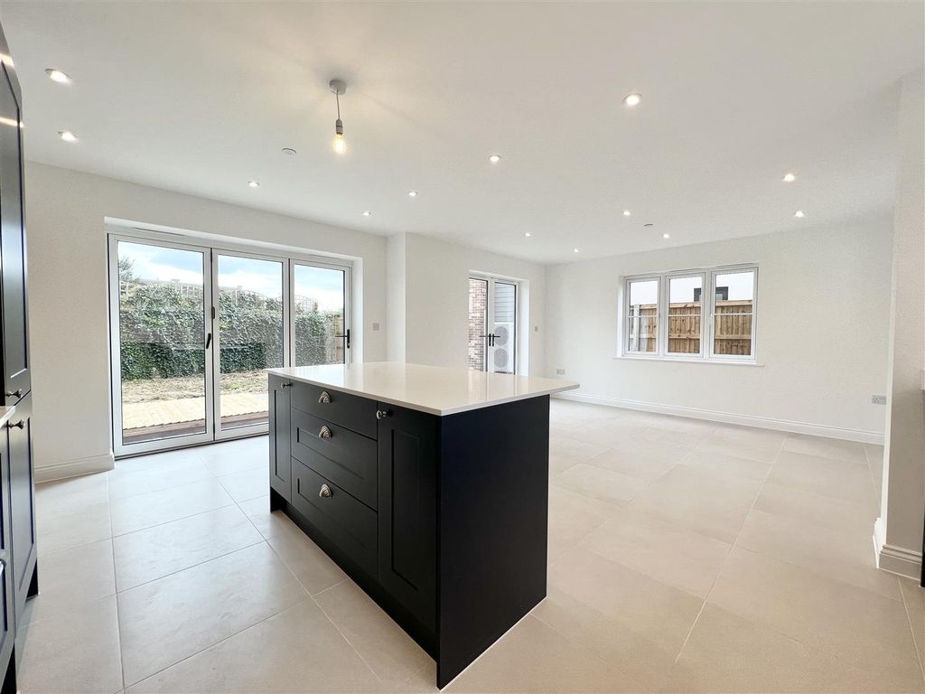 Additional image 10 of 4 bed detached house to rentNorton, Bury St. Edmunds IP31