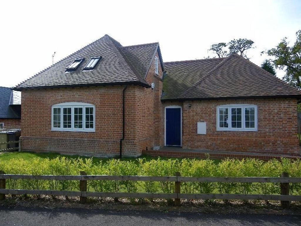 2 bed detached house to rentDeanswood Farm, Stockcross RG20