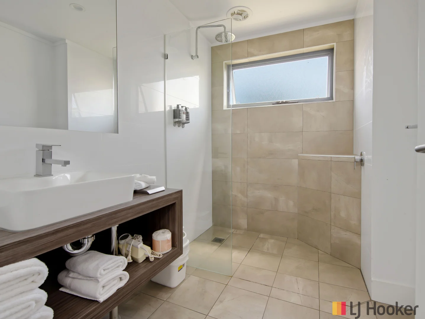 Additional image 16 of 206/202-208 Beach Road, Batehaven NSW 2536