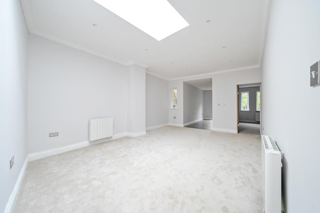 Additional image 2 of 2 bed flat to rentNewbury, Berkshire RG14