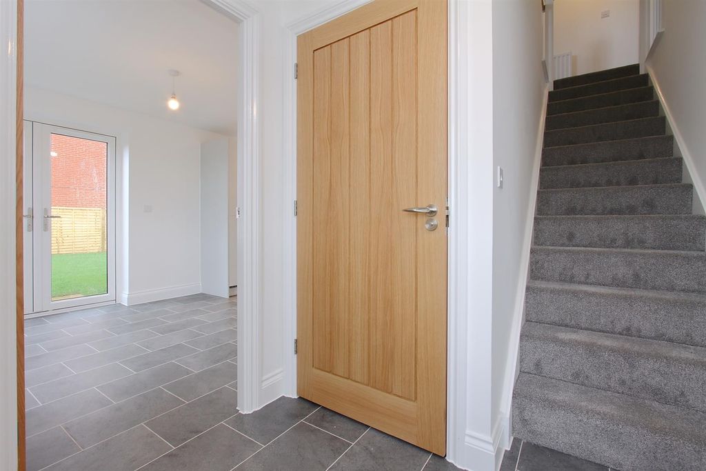 Additional image 4 of 3 bed detached house to rentNetherhampton Road, Salisbury SP2