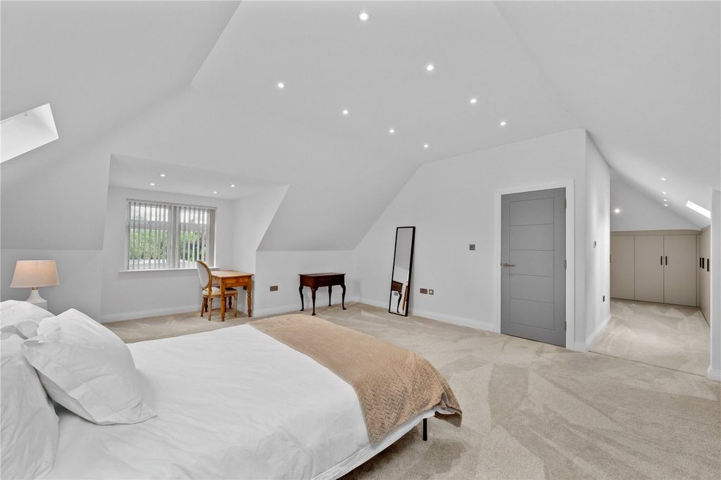 Additional image 17 of 5 bed detached house to rentThe Avenue, Ascot, Berkshire SL5