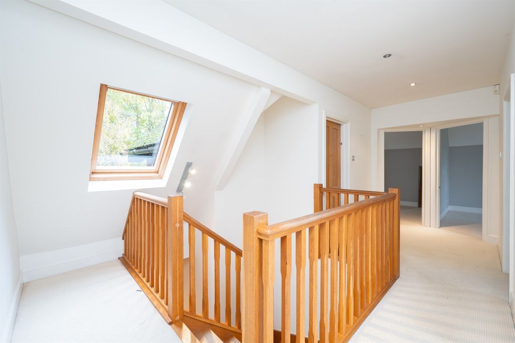 Additional image 10 of 6 bed detached house to rentForest Grange, Horsham, West Sussex RH13