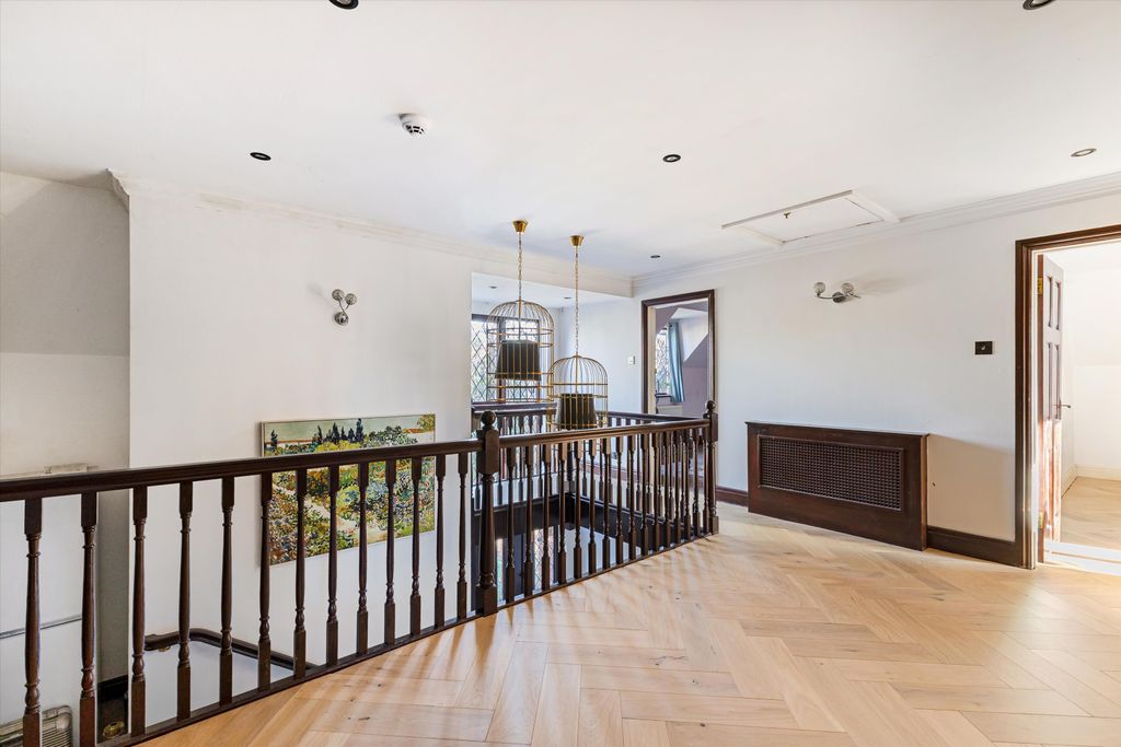 Additional image 5 of 5 bed detached house to rentLowlands, Fishery Road, Maidenhead, Berkshire SL6