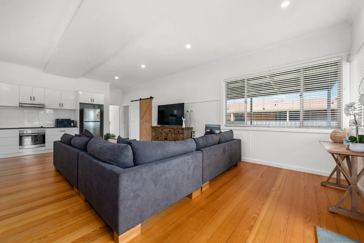 Additional image 3 of 28 Carpenter Street, Lakes Entrance VIC 3909