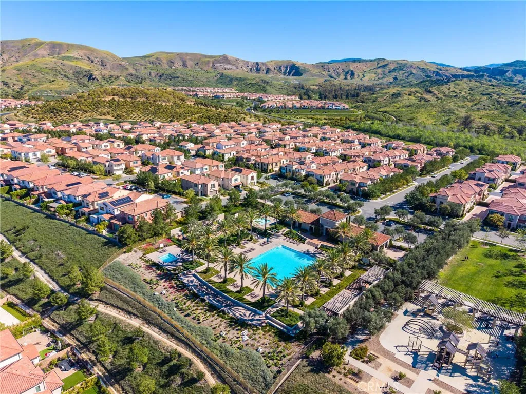 170 Villa Ridge Rdg, Irvine, CA 92602