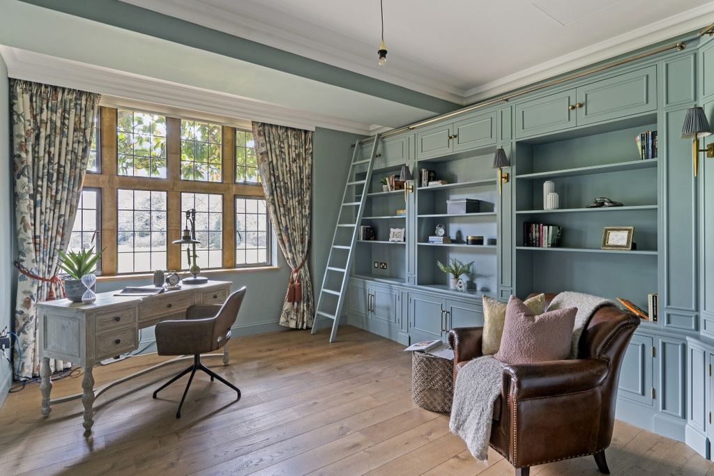Additional image 3 of 10 bed detached house to rentPriors Hatch Lane, Hurtmore, Godalming GU7