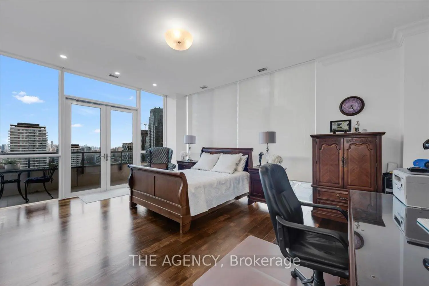 Additional image 13 of 70 Roehampton Avenue Ph15