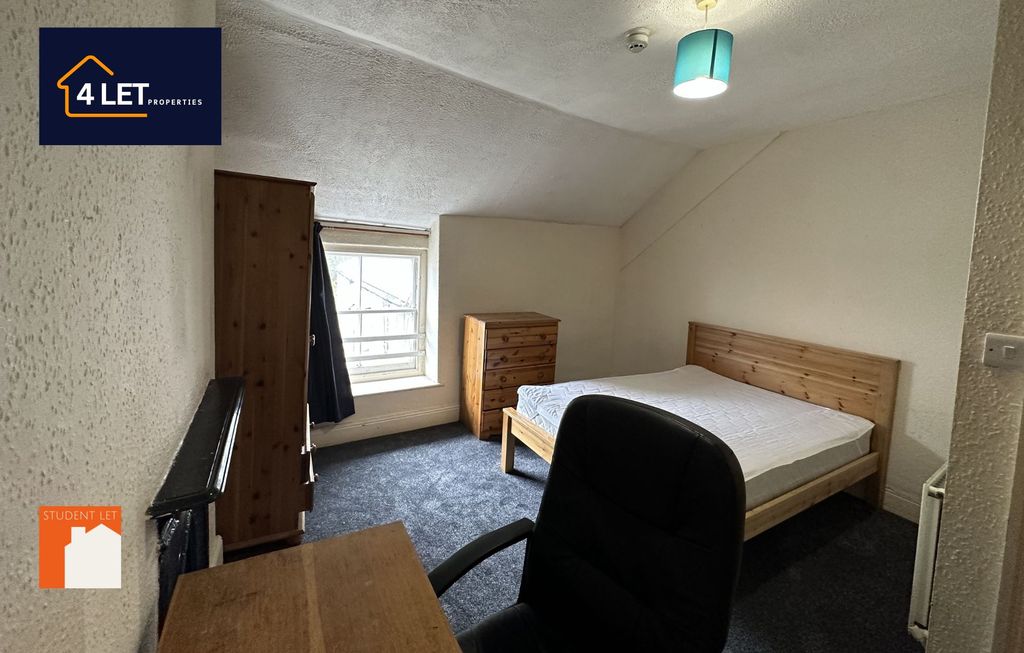 Additional image 4 of 3 bed flat to rentFlat 2, Cliff Terrace, Aberystwyth SY23