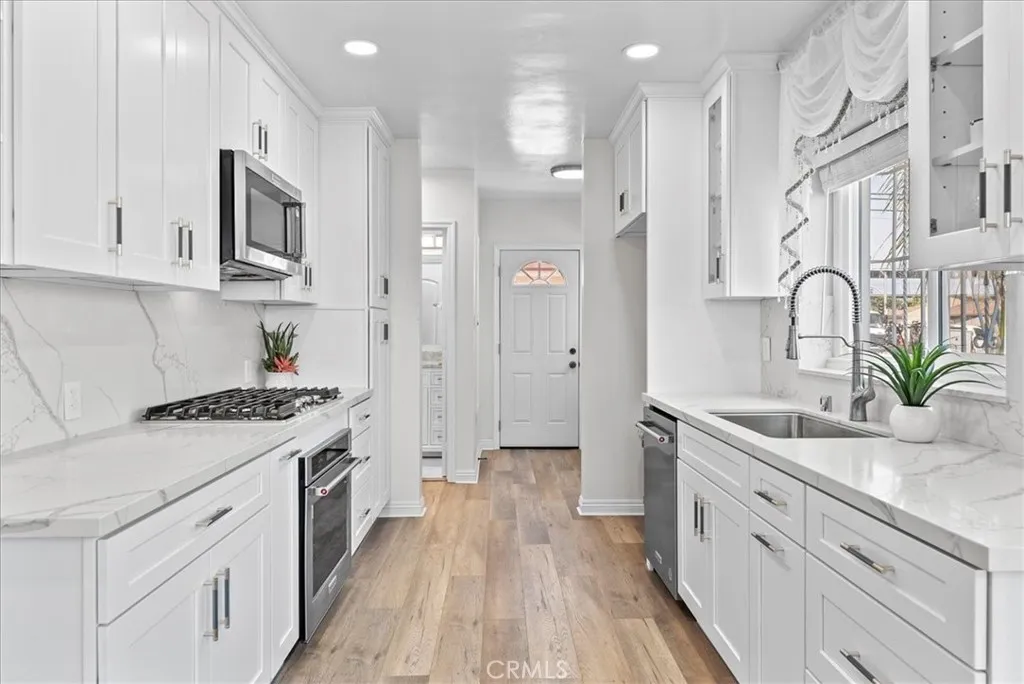 Additional image 7 of 9801 S Hobart Boulevard, Los Angeles, CA 90047