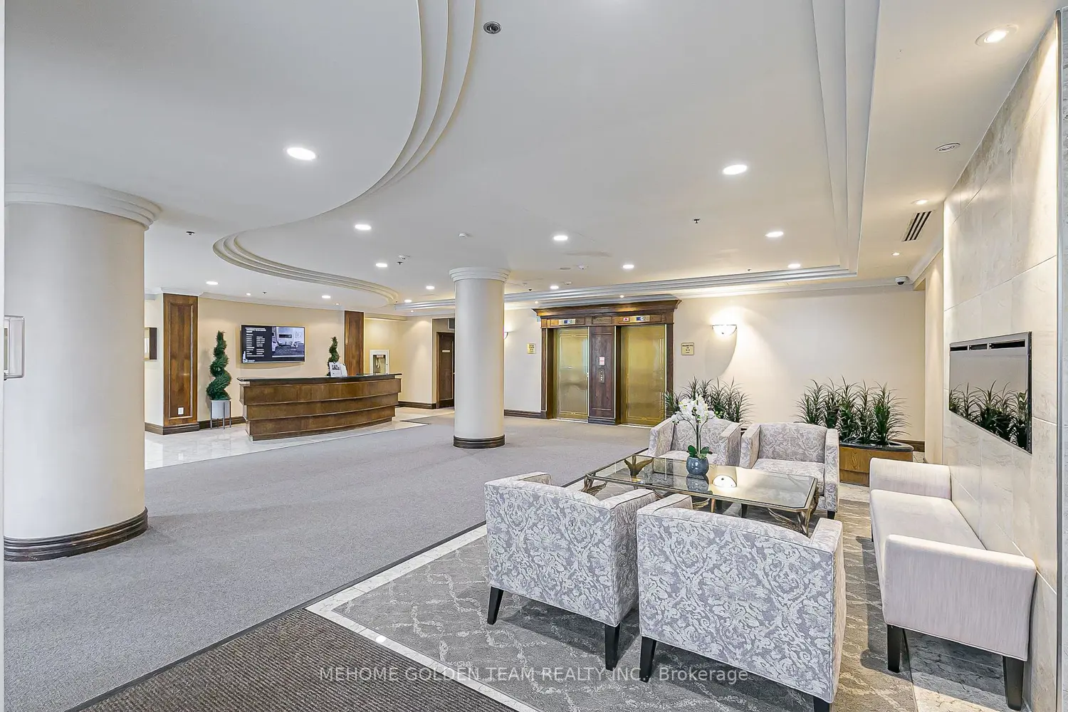 51 Baffin Court 702 photo 4
