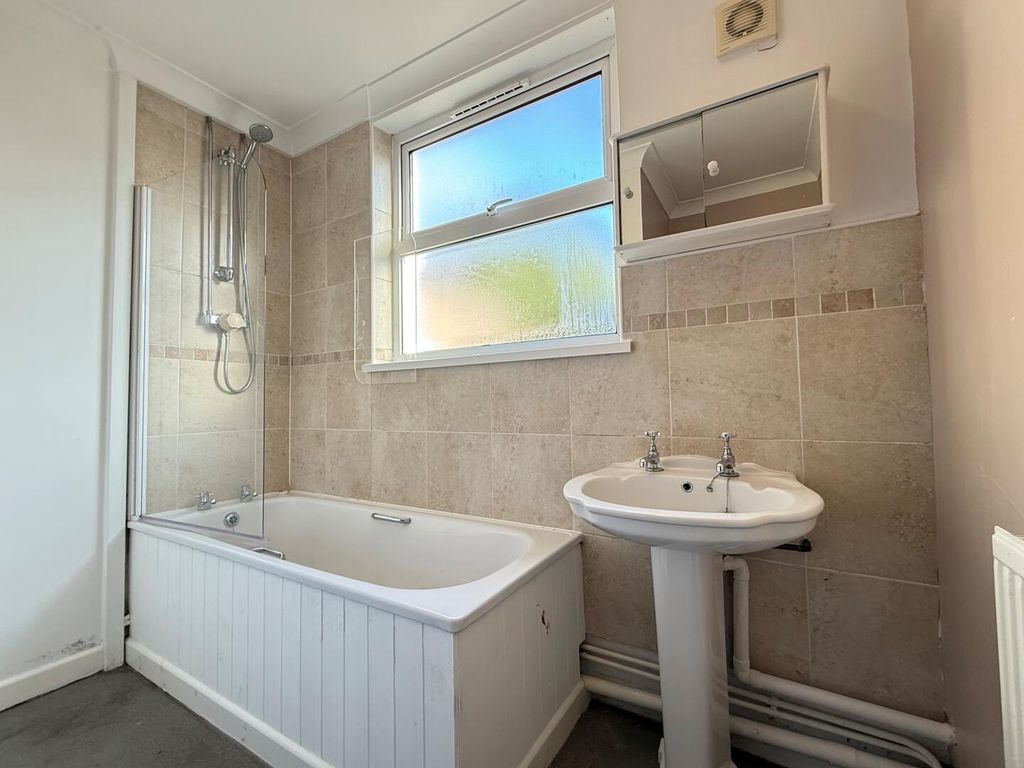 Additional image 5 of 3 bed end terrace house to rentHeol Eglwys, Pen-Y-Fai, Bridgend CF31