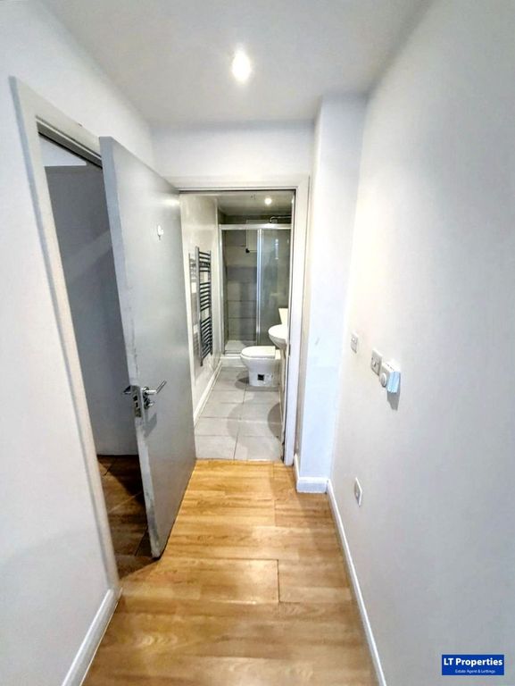 Additional image 5 of 1 bed flat to rentFlat, Napier House, - Napier Road, Luton LU1