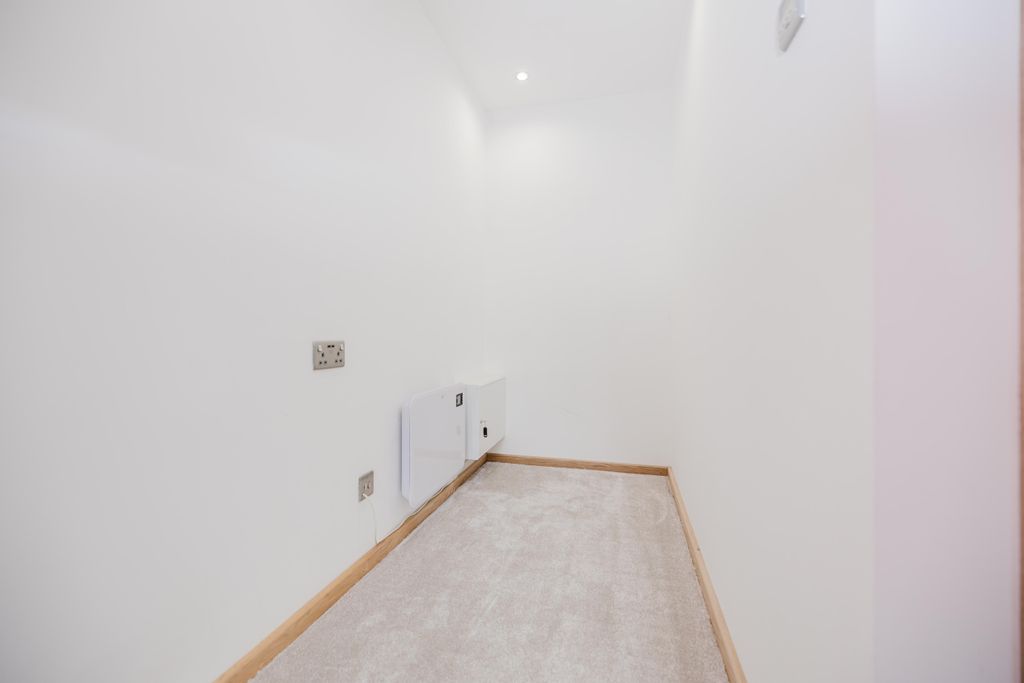 Additional image 5 of Studio to rentPark Place, Livingston EH54
